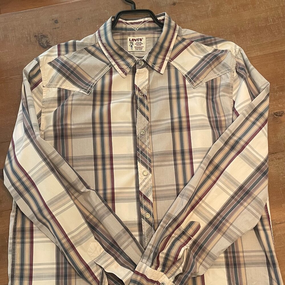 Levi’s Authentic Western Wear Plaid Shirt – Size L